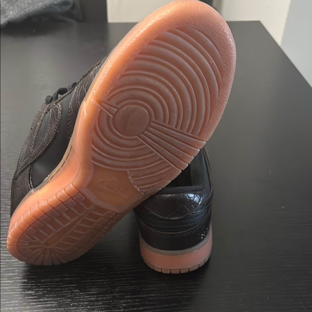 Nike Black Sneakers with Brown Soles - Picture 6 of 7